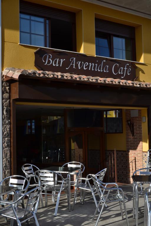 ארנס דה סן פדרו Hostal Avenida מראה חיצוני תמונה
