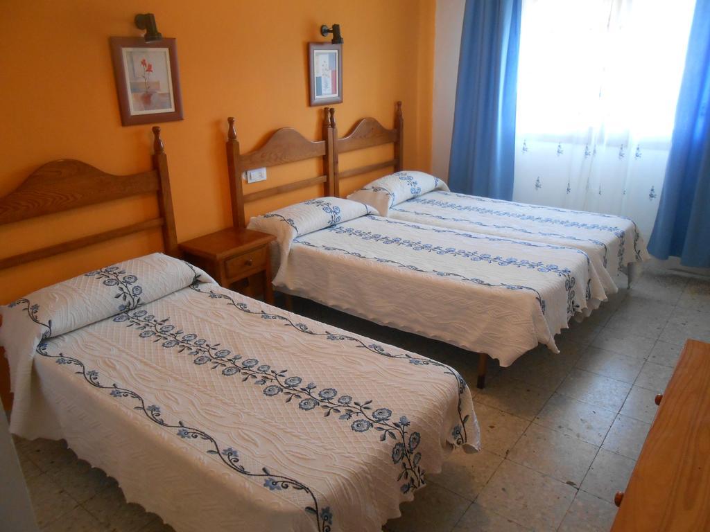 ארנס דה סן פדרו Hostal Avenida חדר תמונה