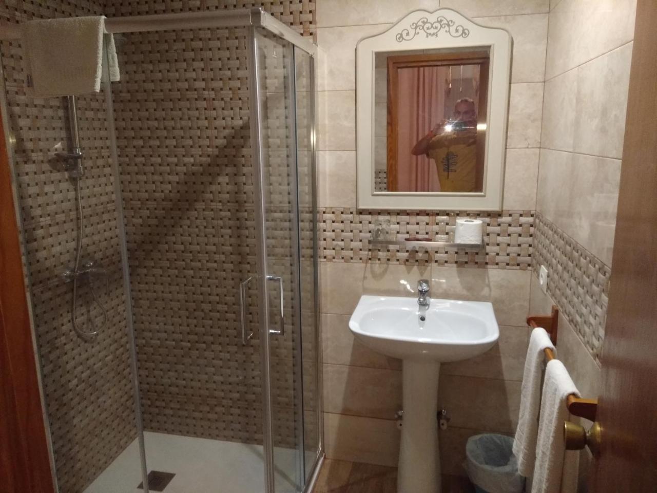 ארנס דה סן פדרו Hostal Avenida מראה חיצוני תמונה